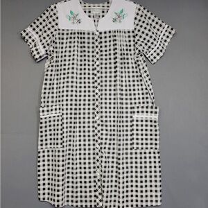 Black and White Checkered Women's Nightgown